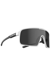 FLAXTA - Above - Black/White Cat. 3