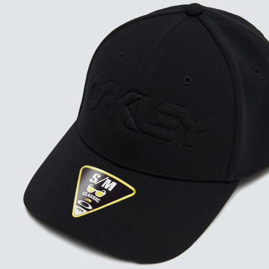 detail Oakley 6 Panel Stretch Hat Embossed Blackout