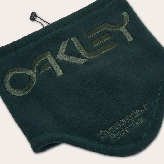 detail Oakley TNP Neck Gaiter Hunter Green (Helmet) – English Product Description