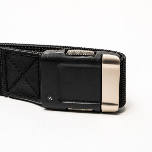 detail Arcade Motion Black/Nickel Belt – Comfortable Performance with a Metallic Accent