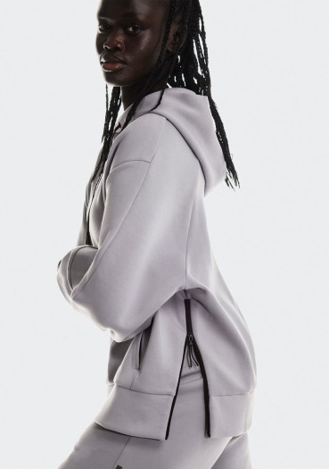 detail Women's On Running Focus Tech Hoodie, Lilac