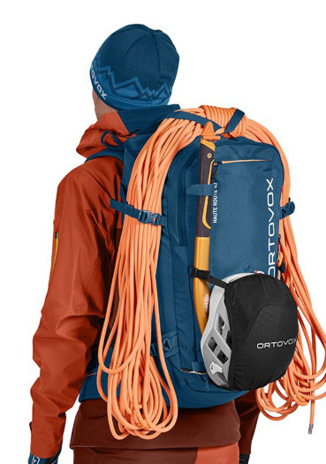 detail Ortovox Haute Route 40 Petrol Blue 40 Liter