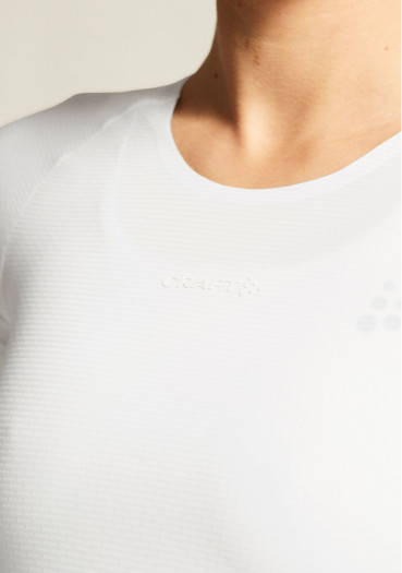 detail Women\'s T-shirt 1908854-1000 Active Nanoweight SS