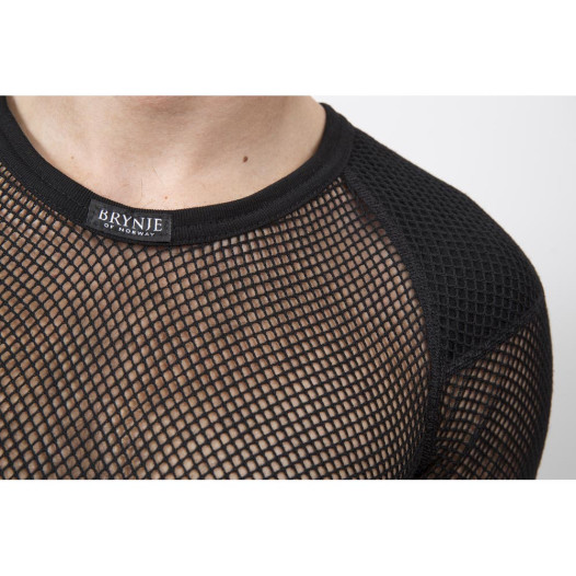 detail Men's shirt BRYNJE WOOL THERMO T-SHIRT WINLAY black