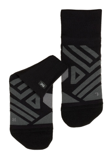 detail On Running Mid Sock M Black/Shadow