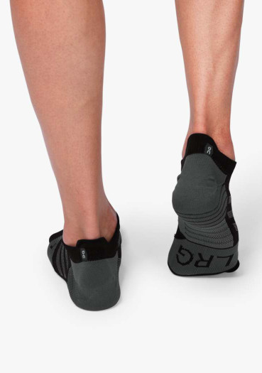 detail Men's Socks On Running Low Sock M Black / Shadow