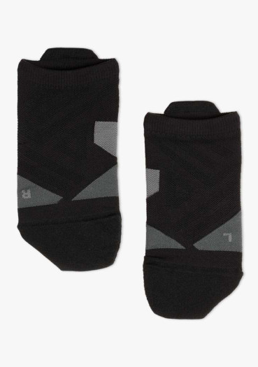 detail Men's Socks On Running Low Sock M Black / Shadow