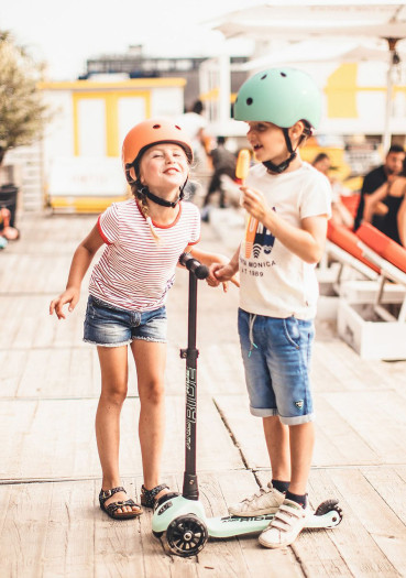 detail Children's Helmet Scoot & Ride S/M – Kiwi