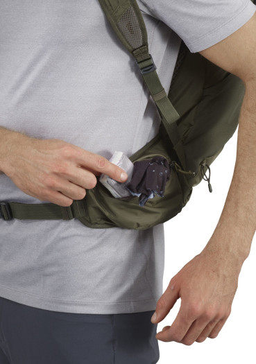 detail Backpack Salomon TRAILBLAZER 30 Martini Ol/Olive Nigh/Ebo