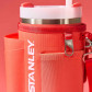 preview Stanley The All-Day Quencher/Cup Carry-All nosička na 1180 ml Hot Coral